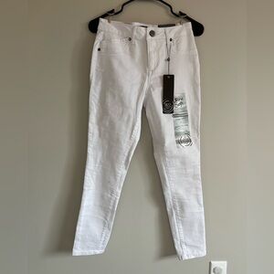 NWT 1822 Ankle Skinny White Jeans